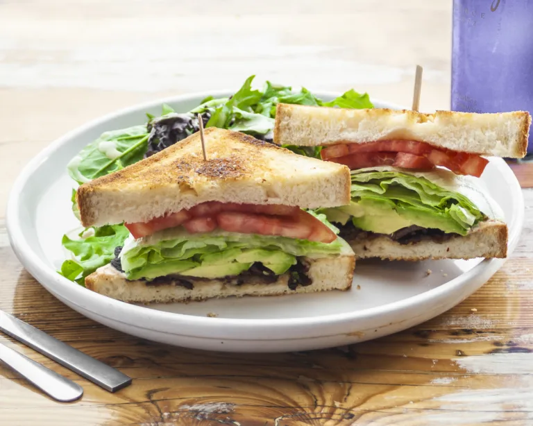 A BLT sandwich on toasted bread
